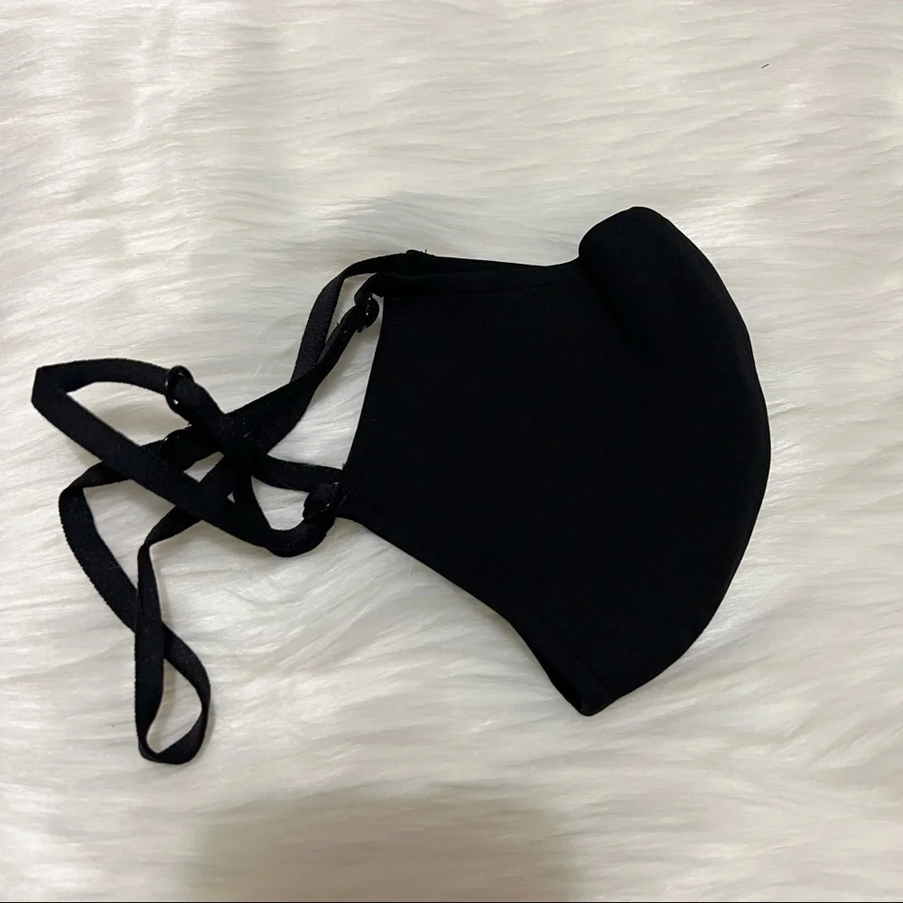 Lululemon • Double Strap Face Mask *Black*